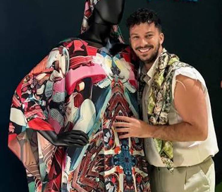 The story behind the Cavo Zoe Scarf