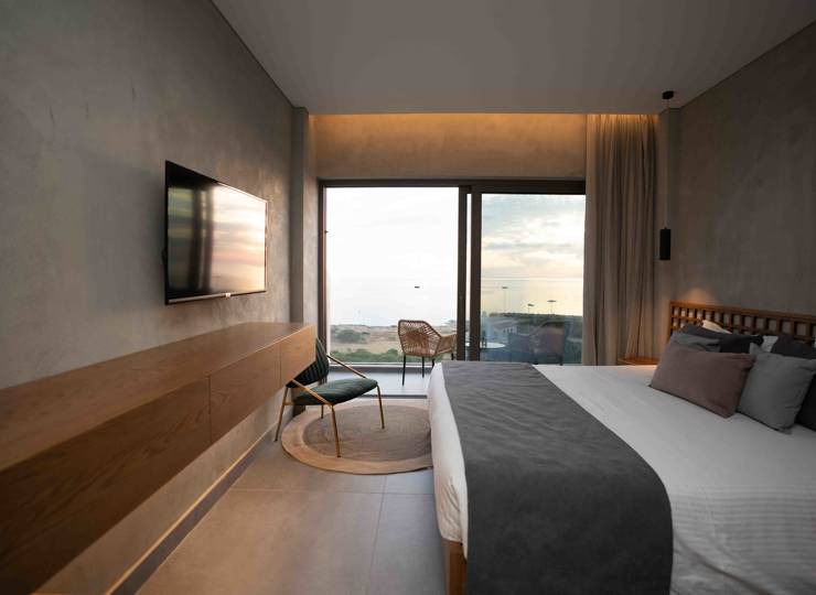 Where Comfort Meets Elegance: The Cavo Zoe Room Experience